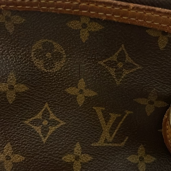 Louis Vuitton Vintage Monogram Locket Horizontal Bag (read description) - Picture 7 of 16